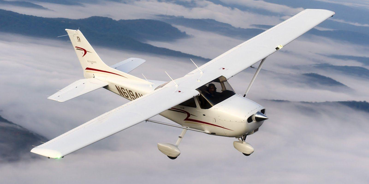 Learn to Fly at Willamette Aviation! <a class=sliderLink href='/learntofly.shtml'>Learn more.</a>